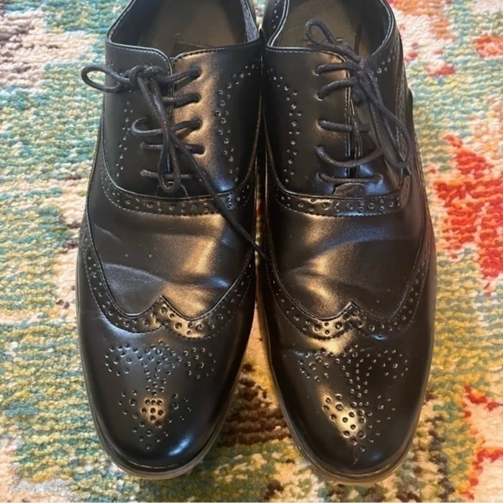 Men’s black leather Gino Vitale Oxford shoes